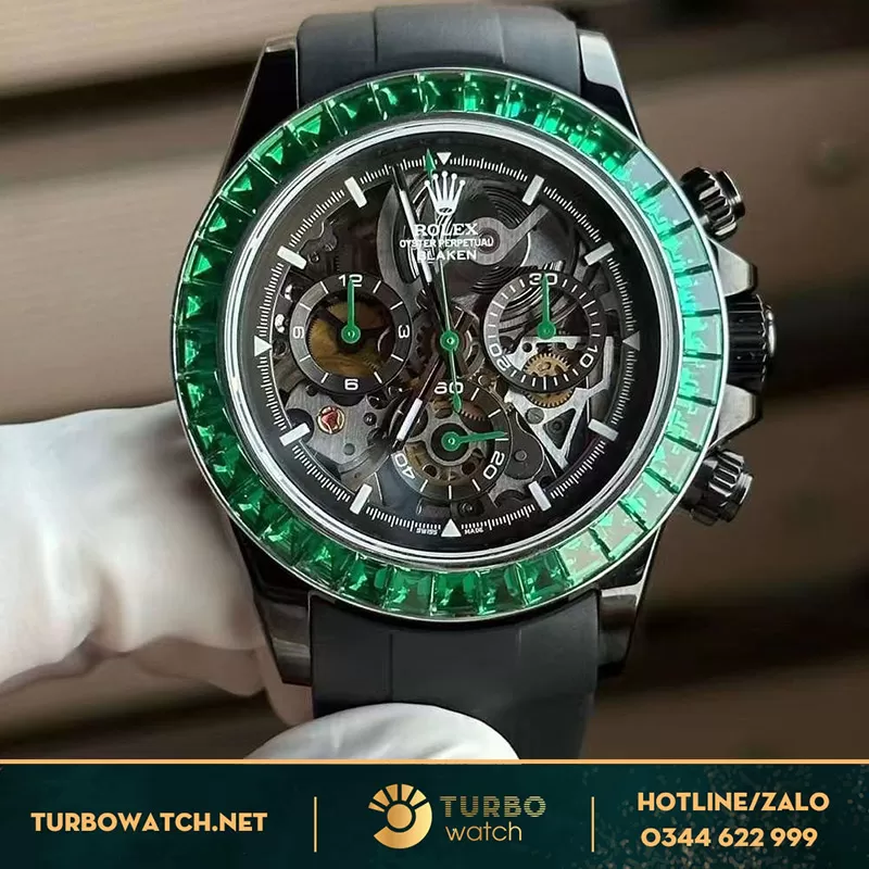 Rolex daytona chế tác skelaton dial green baguette benzel