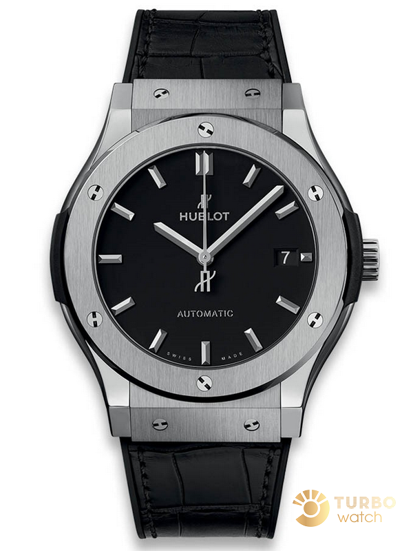 So sánh Hublot Classic Fusion Black 42mm fake 1 với Omega Seamaster fake 1