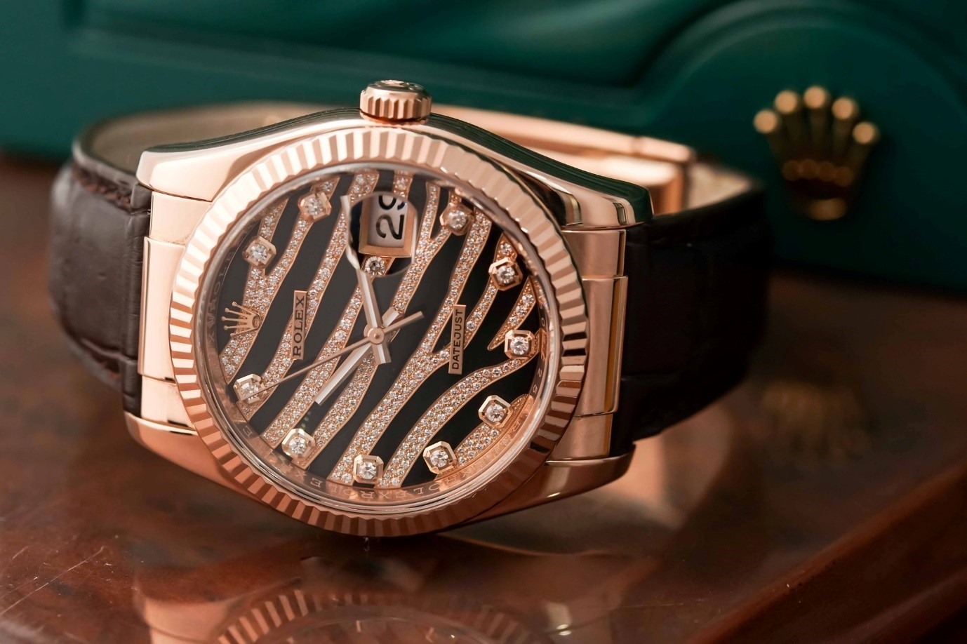 Đồng hồ rolex với mặt số ngựa vằn trên chiếc Datejust 116135